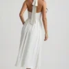 Vestido midi halter con detalle de botones Orlena en blanco