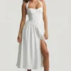 Vestido midi halter con detalle de botones Orlena en blanco