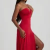 Vestido midi sin tirantes de corte A en jersey elástico Joely en rojo intenso