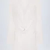 Vestido Oualie con cuello vuelto en blanco