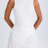 Vestido Shirin con espalda abierta y drapeado en blanco