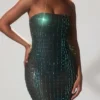 Vestido sin tirantes con adornos Marleni en verde esmeralda