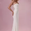 Vestido sin tirantes con corsé adornado Melora en color marfil