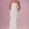 Vestido sin tirantes con corsé adornado Melora en color marfil