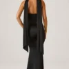 Vestido sin tirantes con detalle de pañuelo Mandi en negro