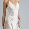 Vestido Tori con cuello halter y adornos en color marfil