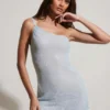 Vestido ultracorto asimétrico con adornos Kylie en color aguamarina